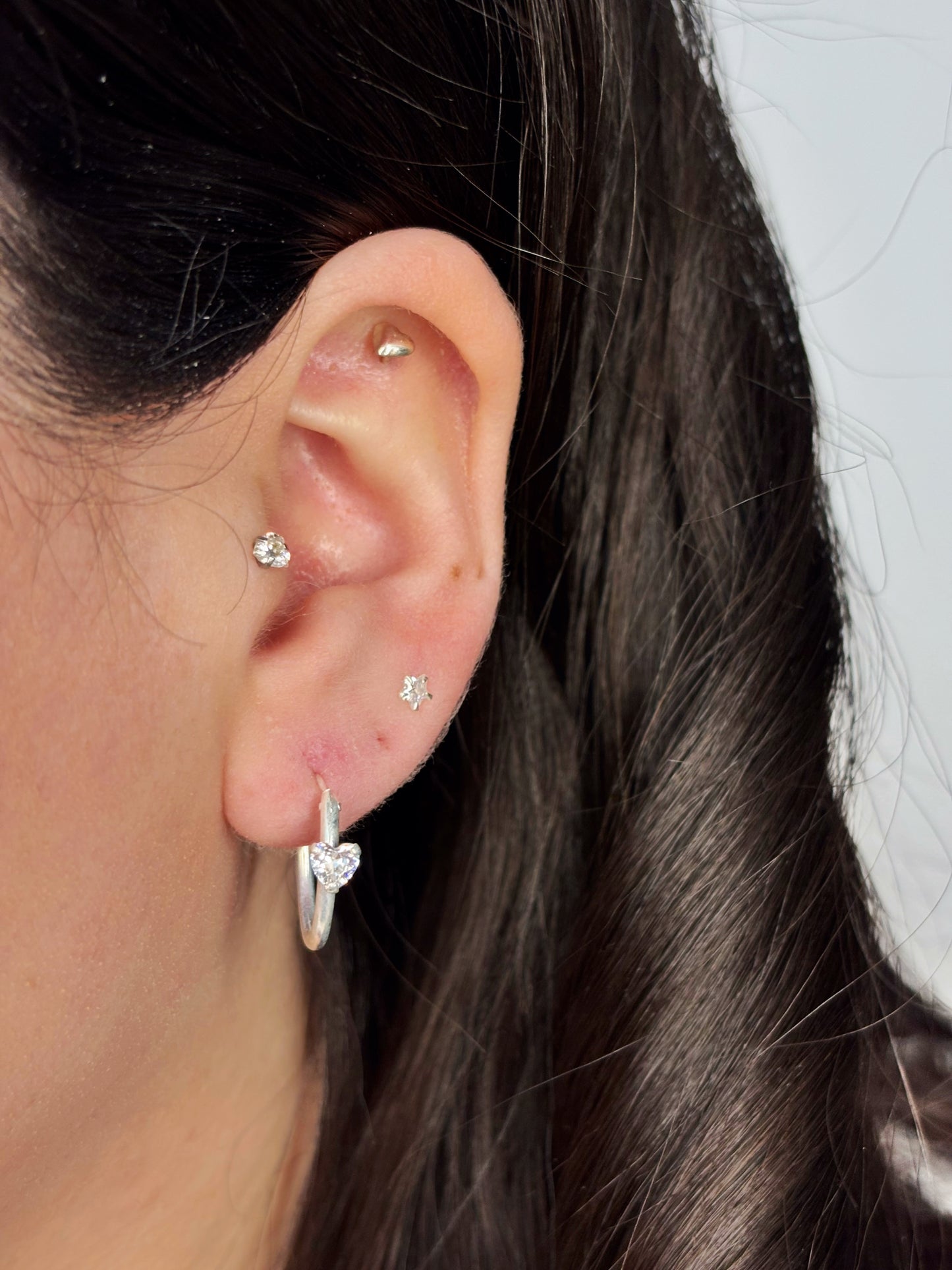 Aros argollas con circón corazón