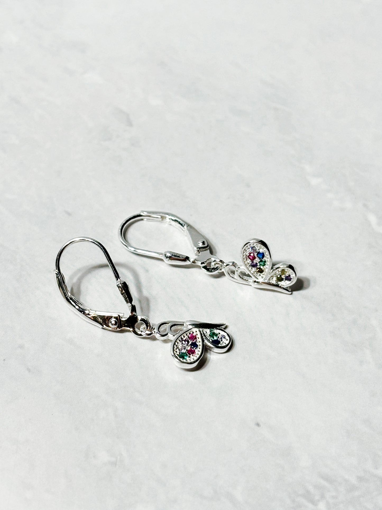 Aros mariposa con microcircones de color