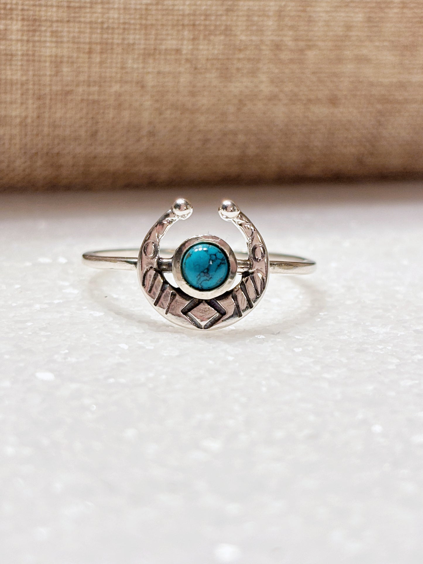 Anillo luna con piedra turquesa