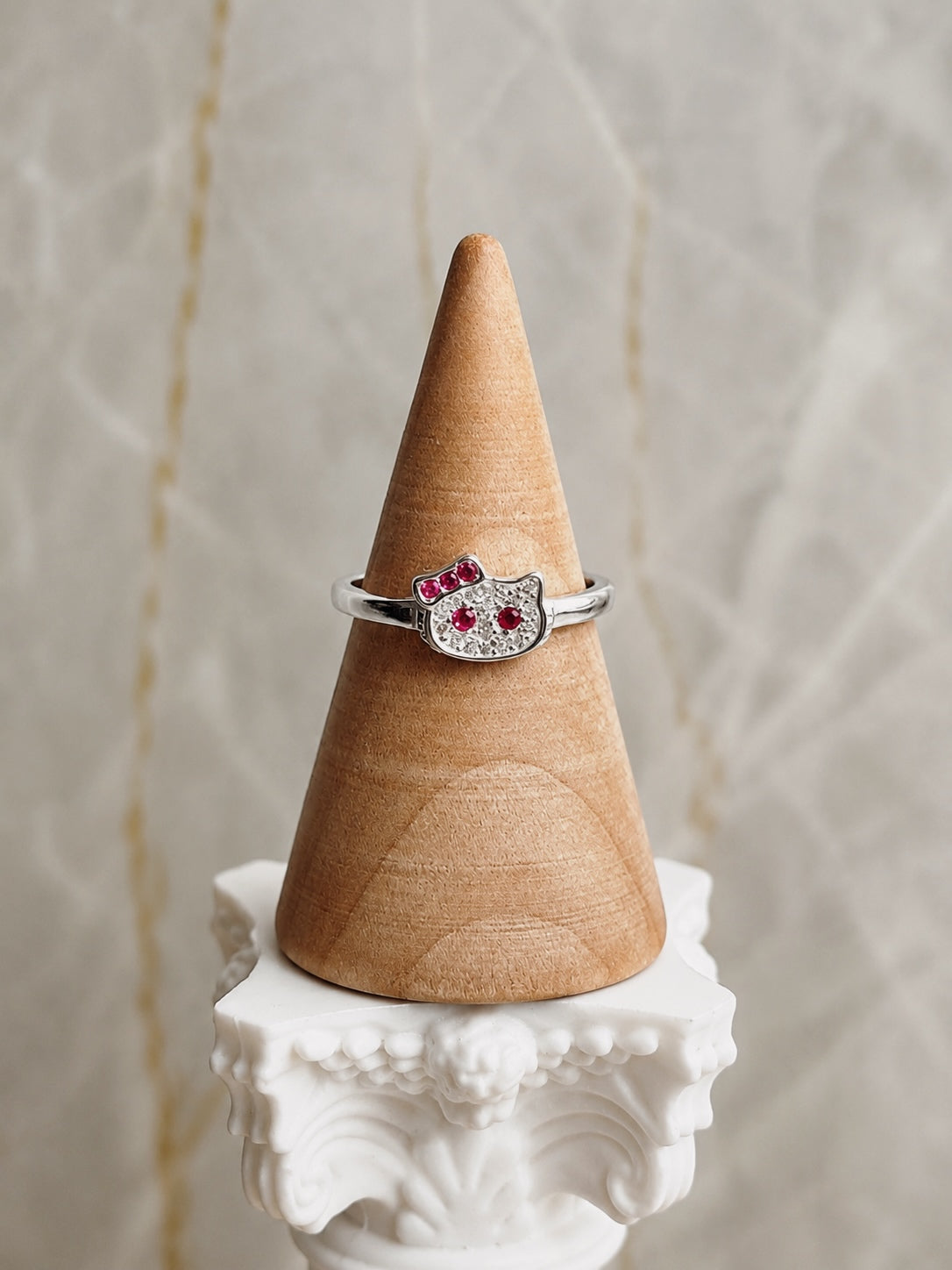 Anillo Estilo Gatita con Circones