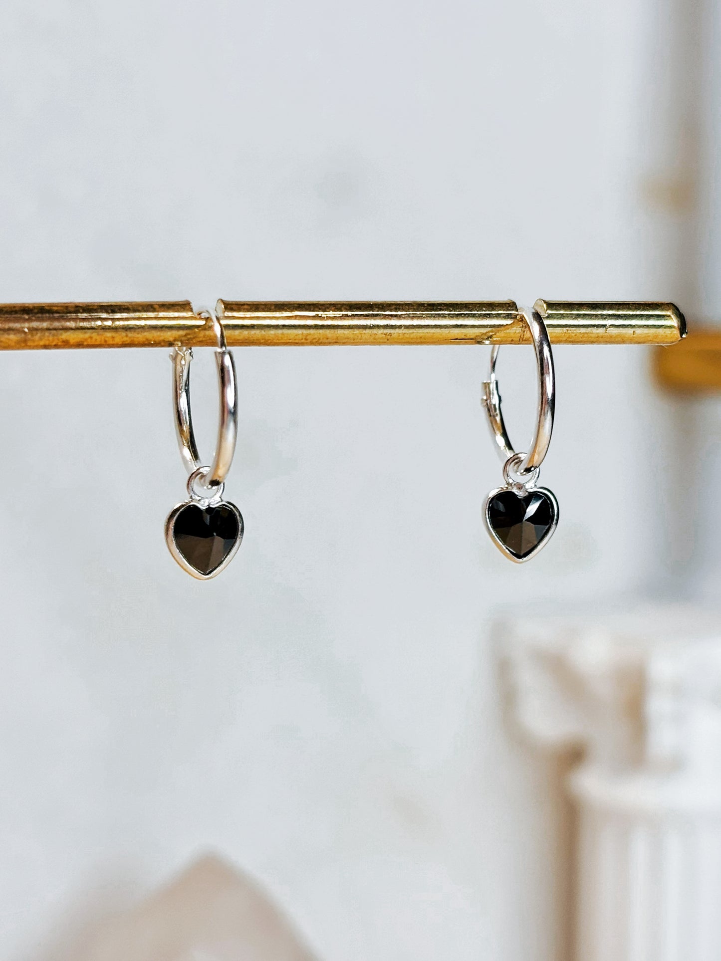 Aros argolla circón corazón negro