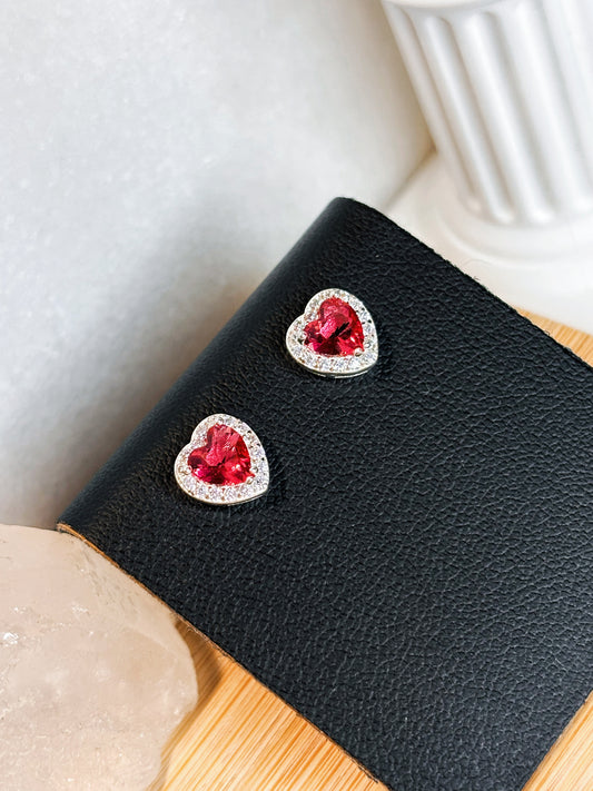 Aros circón corazón fucsia con microcircones