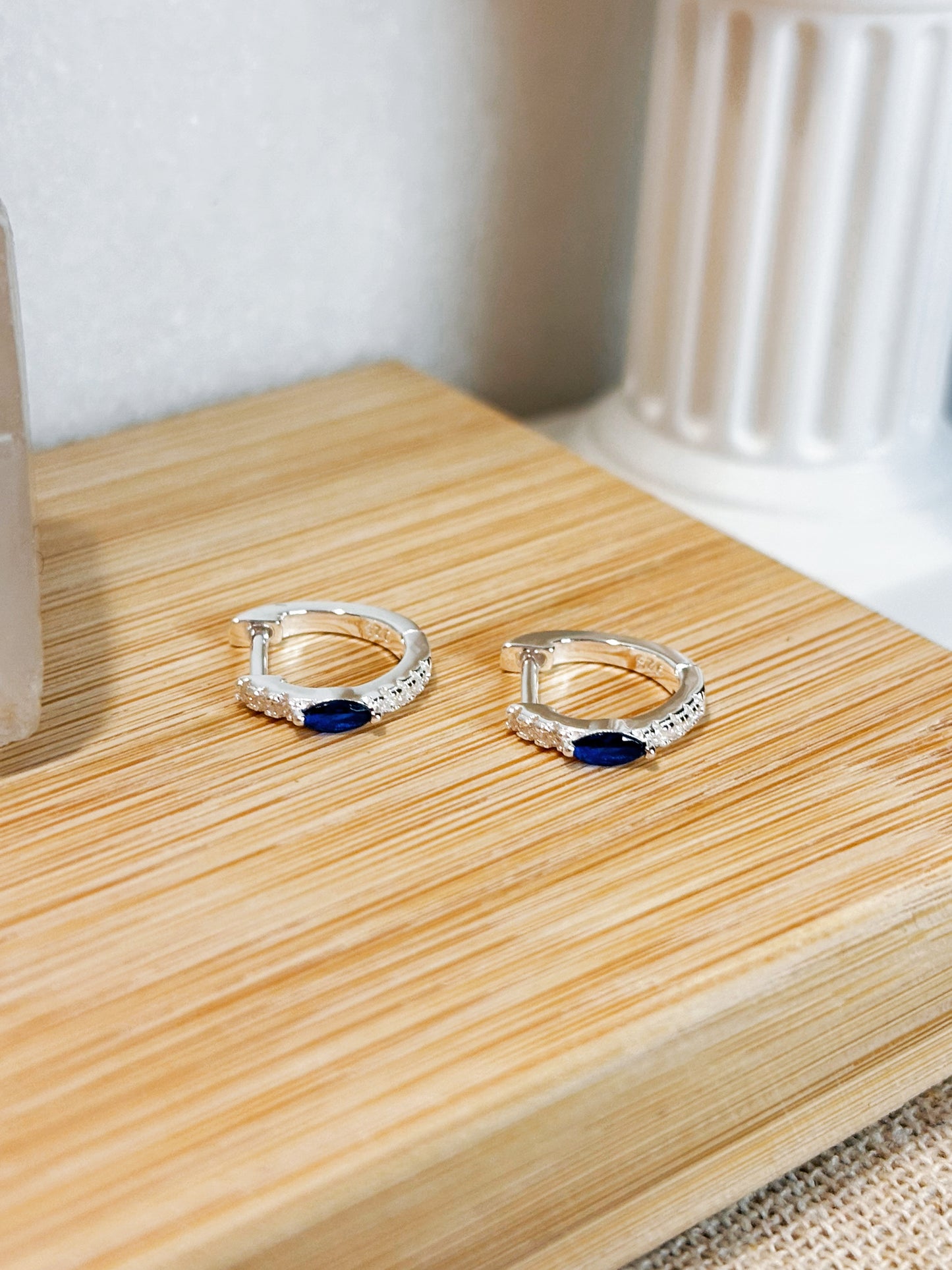 Aros argolla circón azul