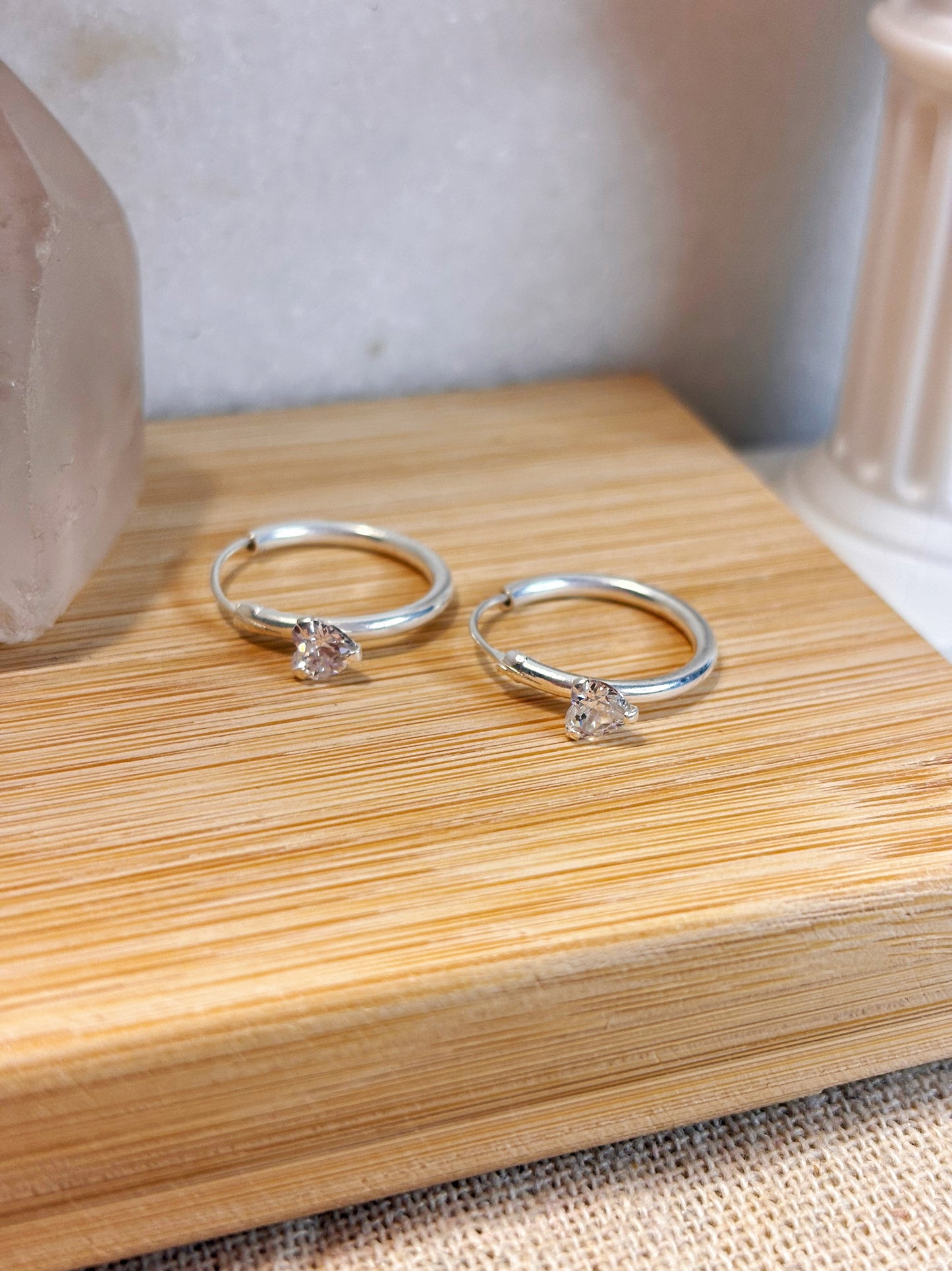 Aros argollas con circón corazón