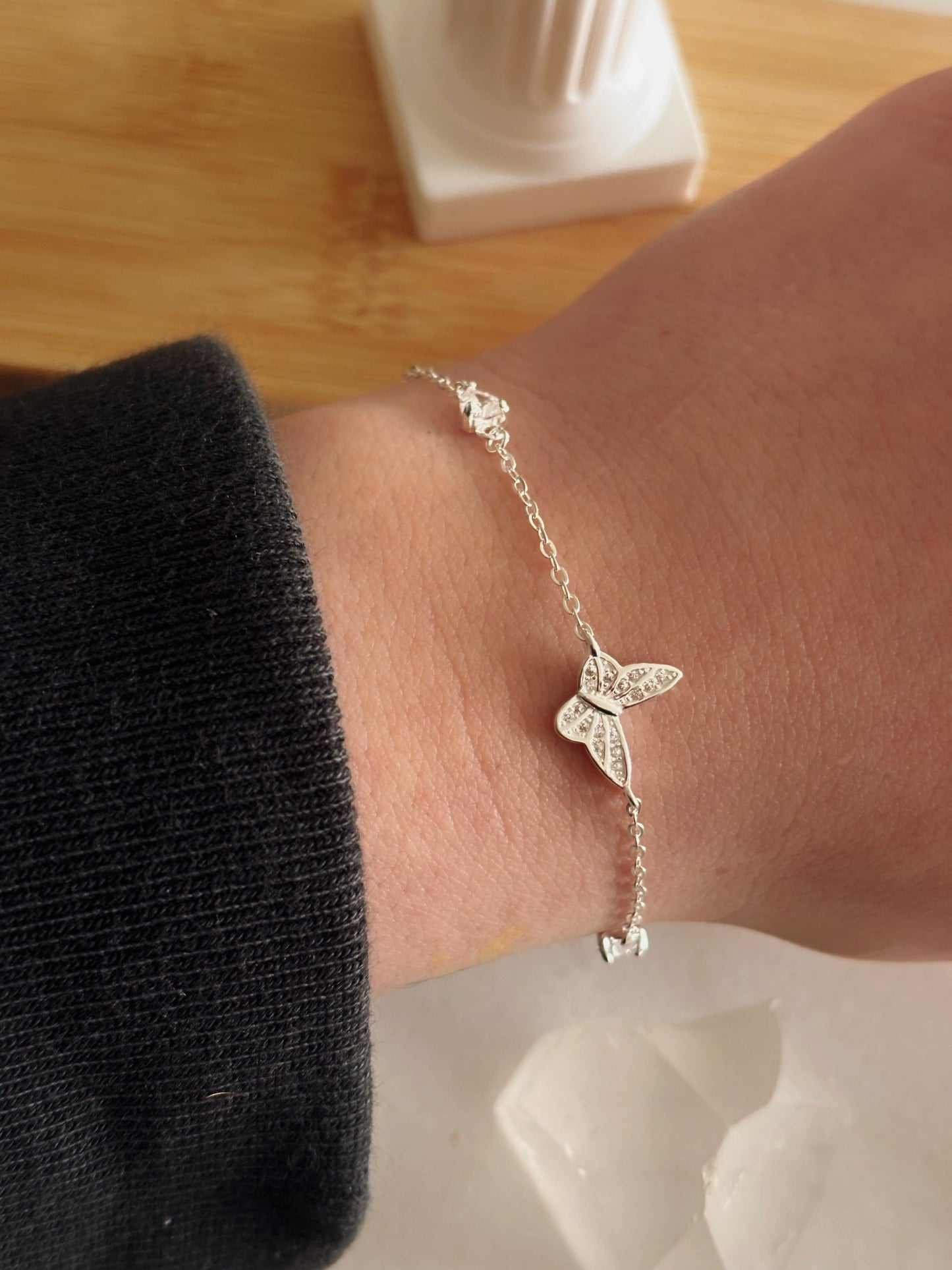 Pulsera mariposa microcircones