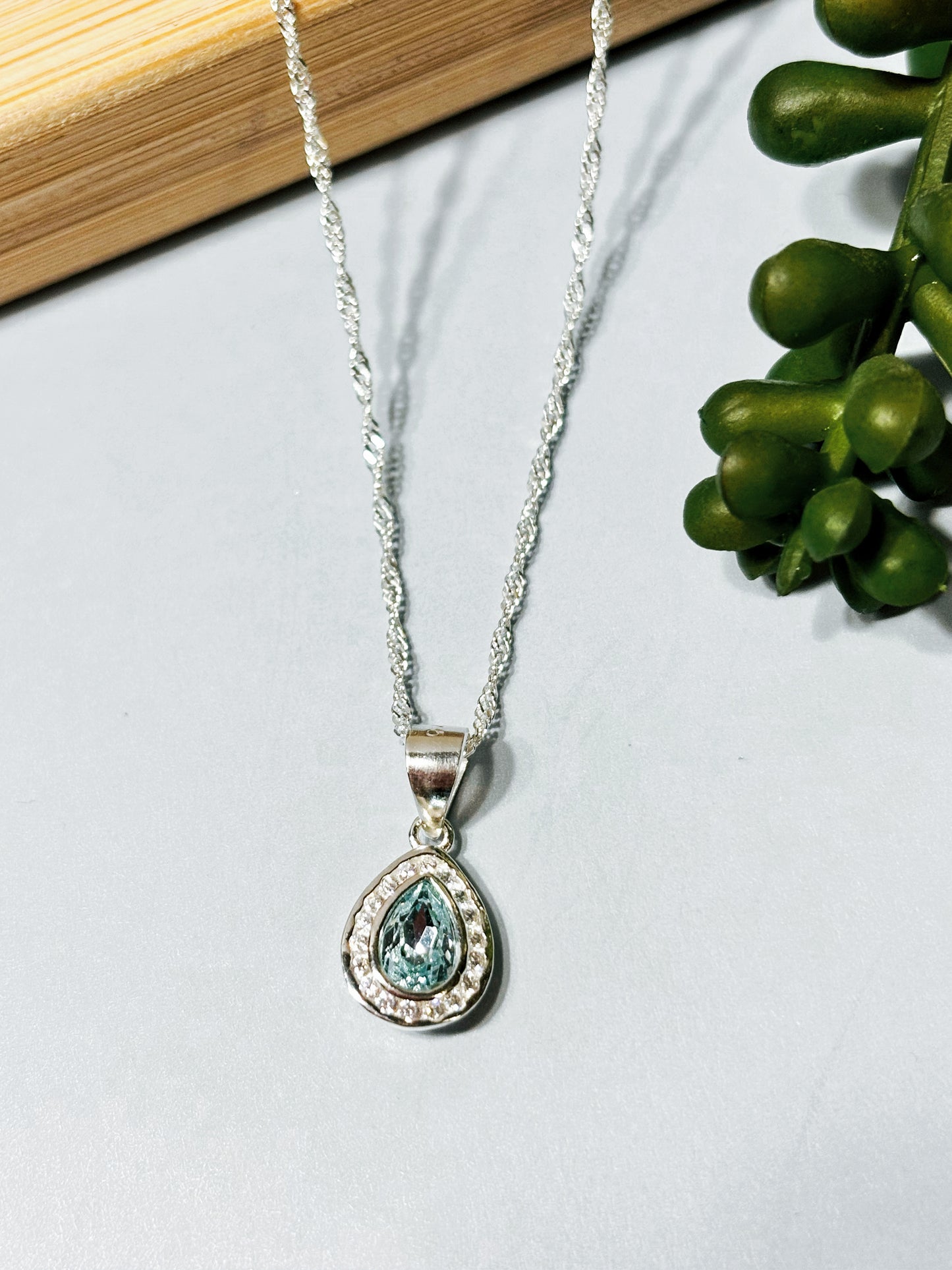 Collar Gota celeste microcircon