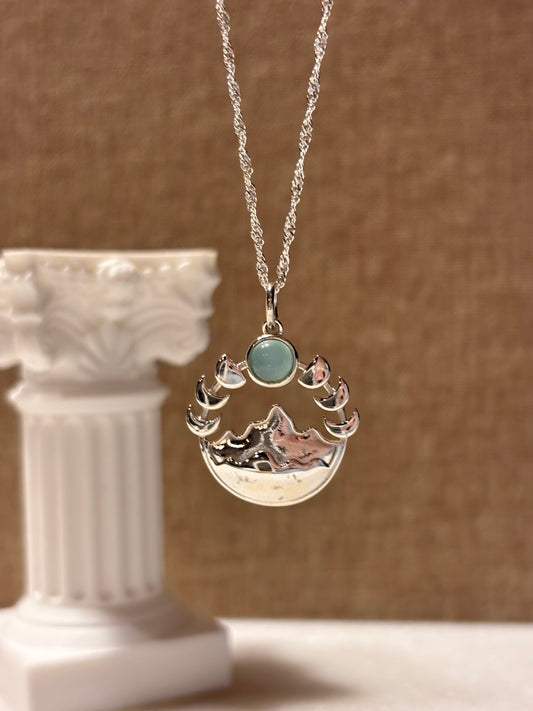 Collar Montañas con Calcedonia
