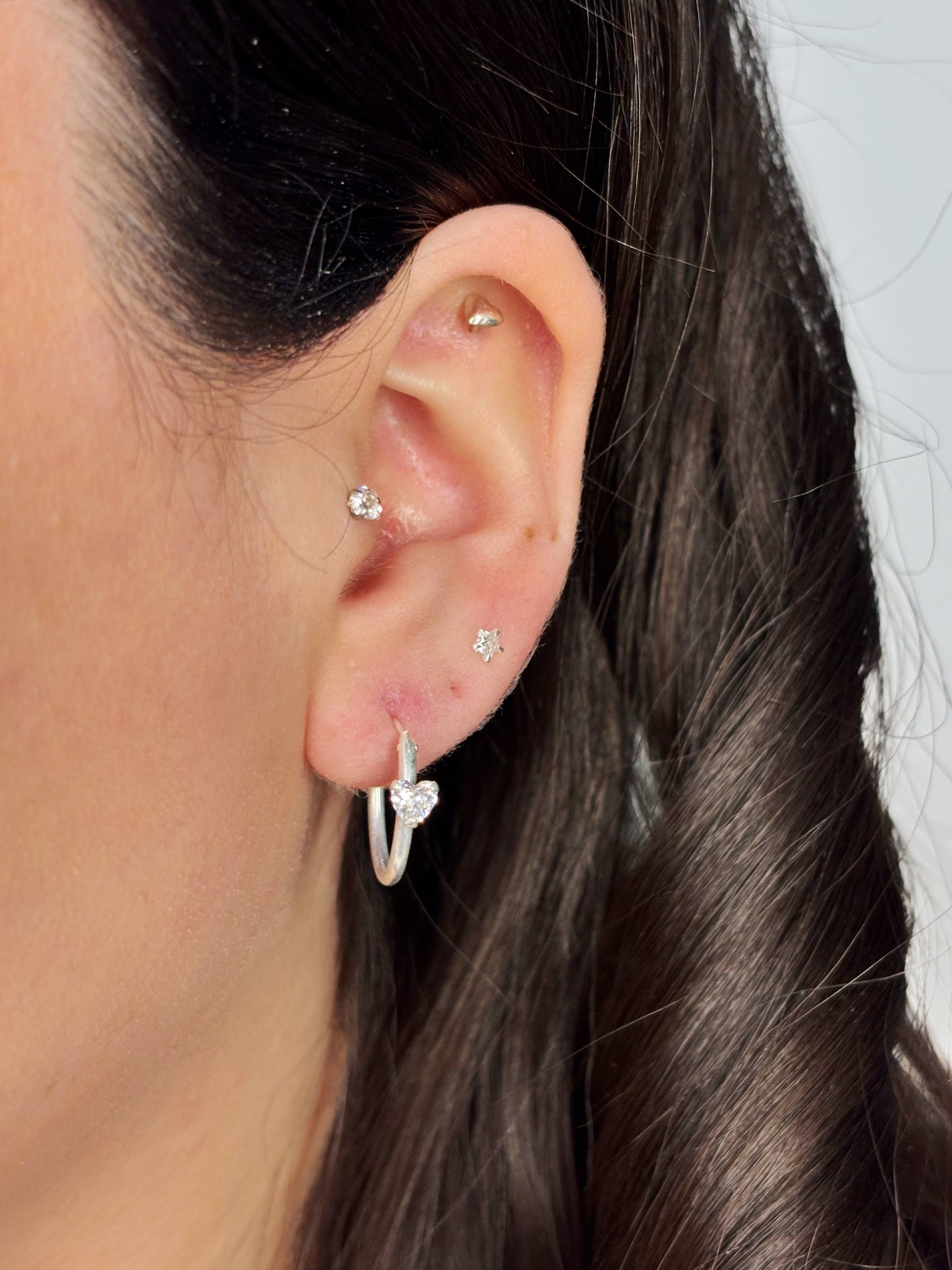 Aros argollas con circón corazón