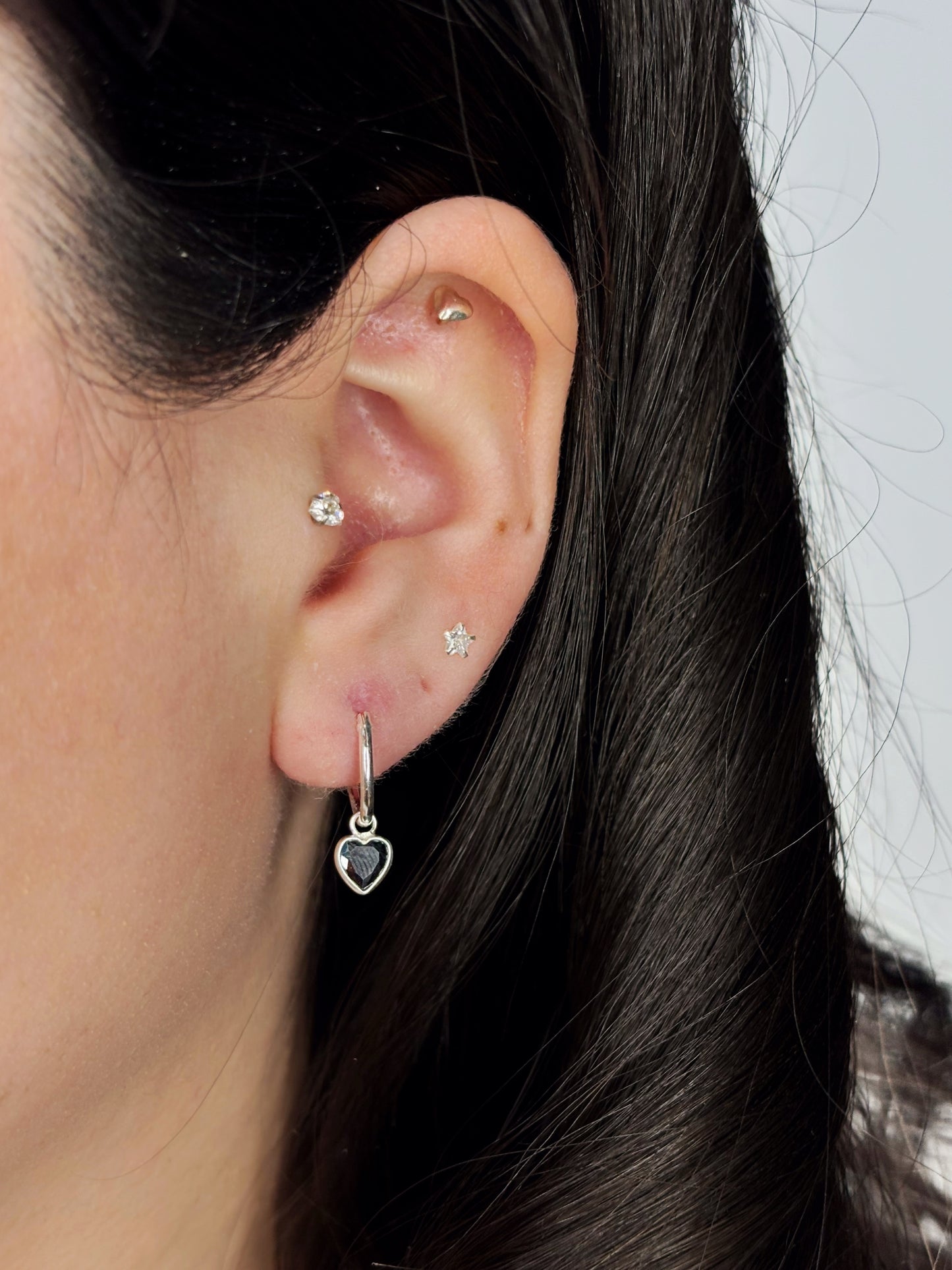 Aros argolla circón corazón negro