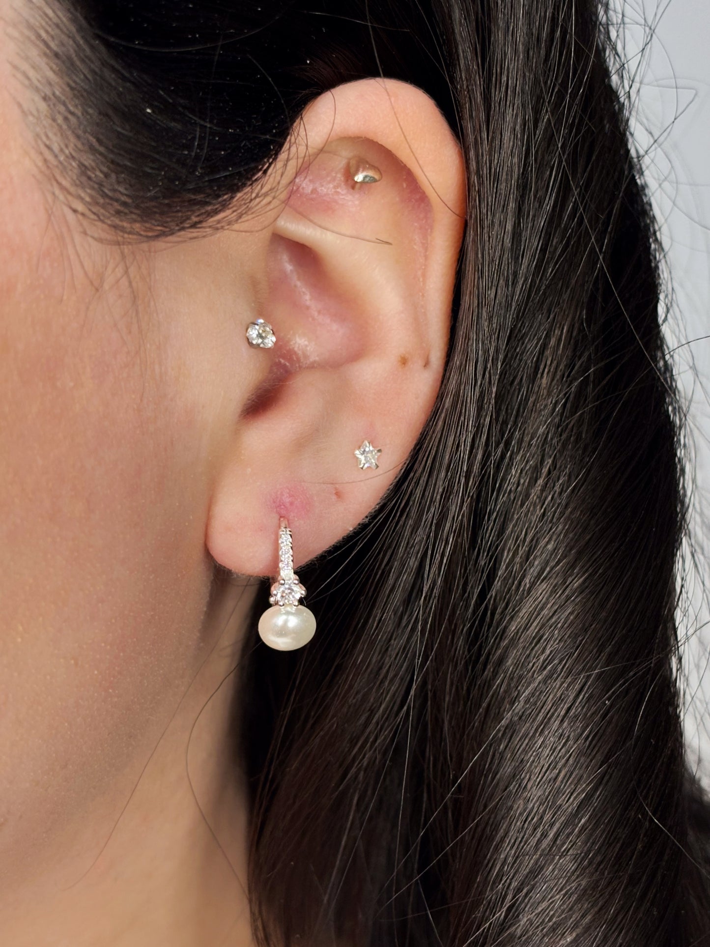 Aros argolla circón con perla de río