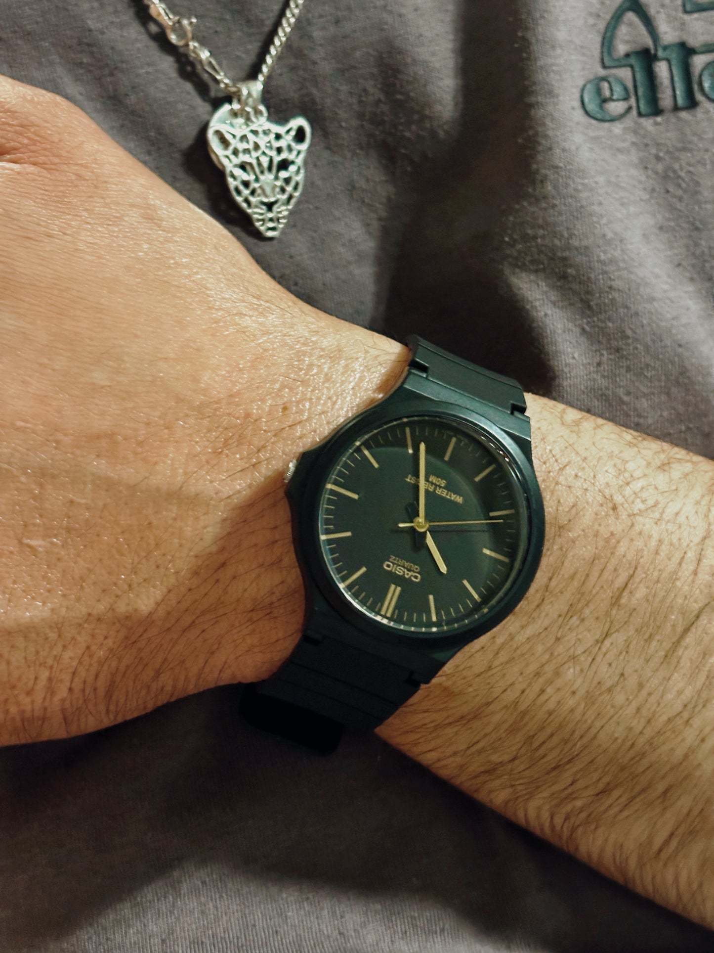 Reloj Casio MW‑240‑1E2V