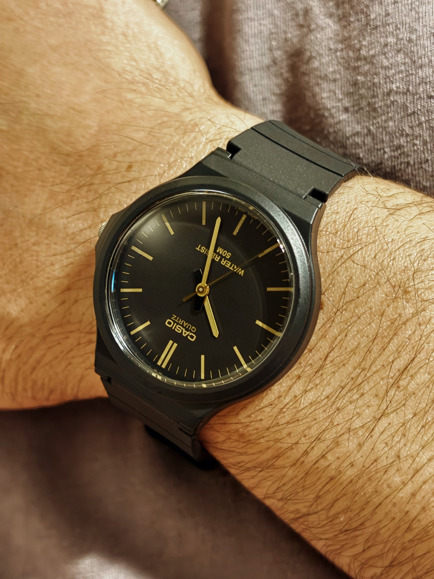 Reloj Casio MW‑240‑1E2V