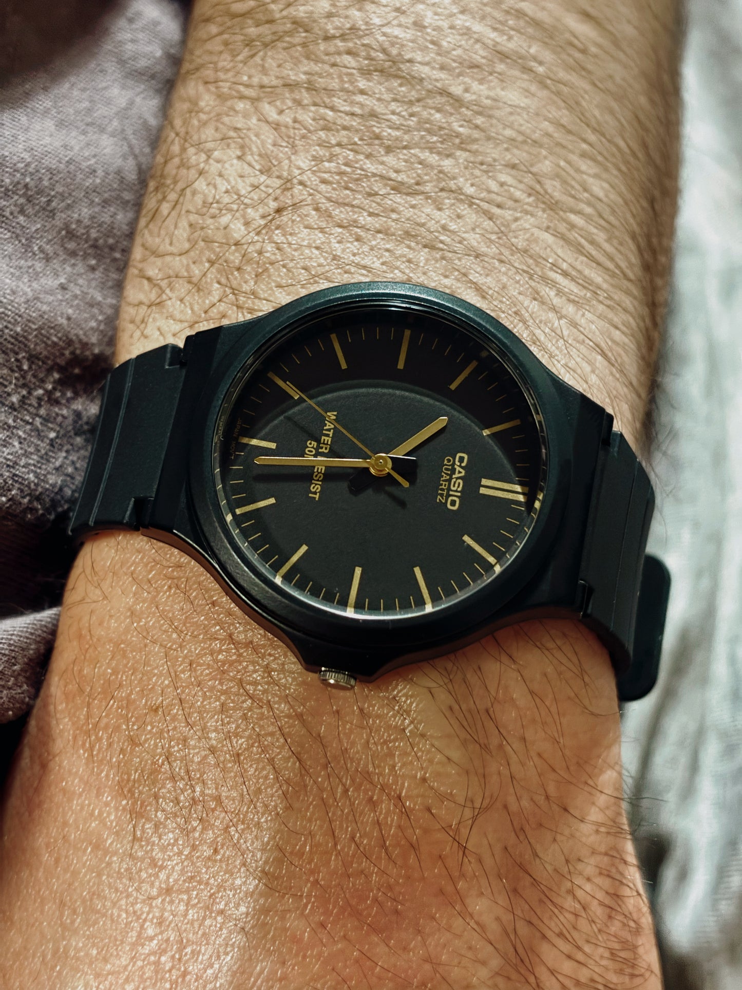 Reloj Casio MW‑240‑1E2V