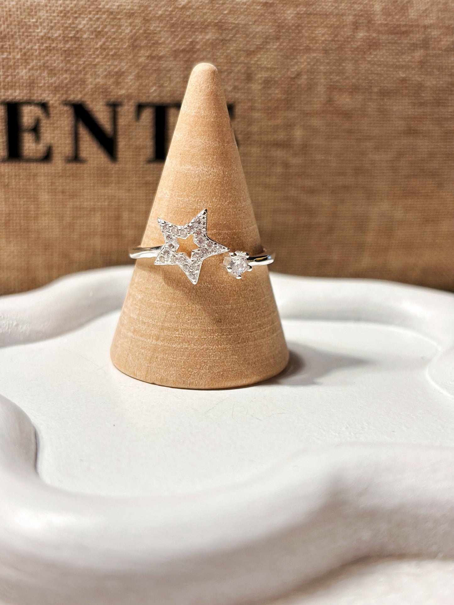 Anillo estrellas con microcircones