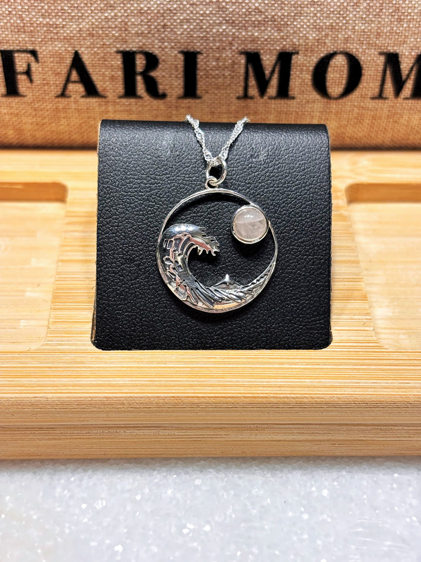 Collar ola con Cuarzo Rosado