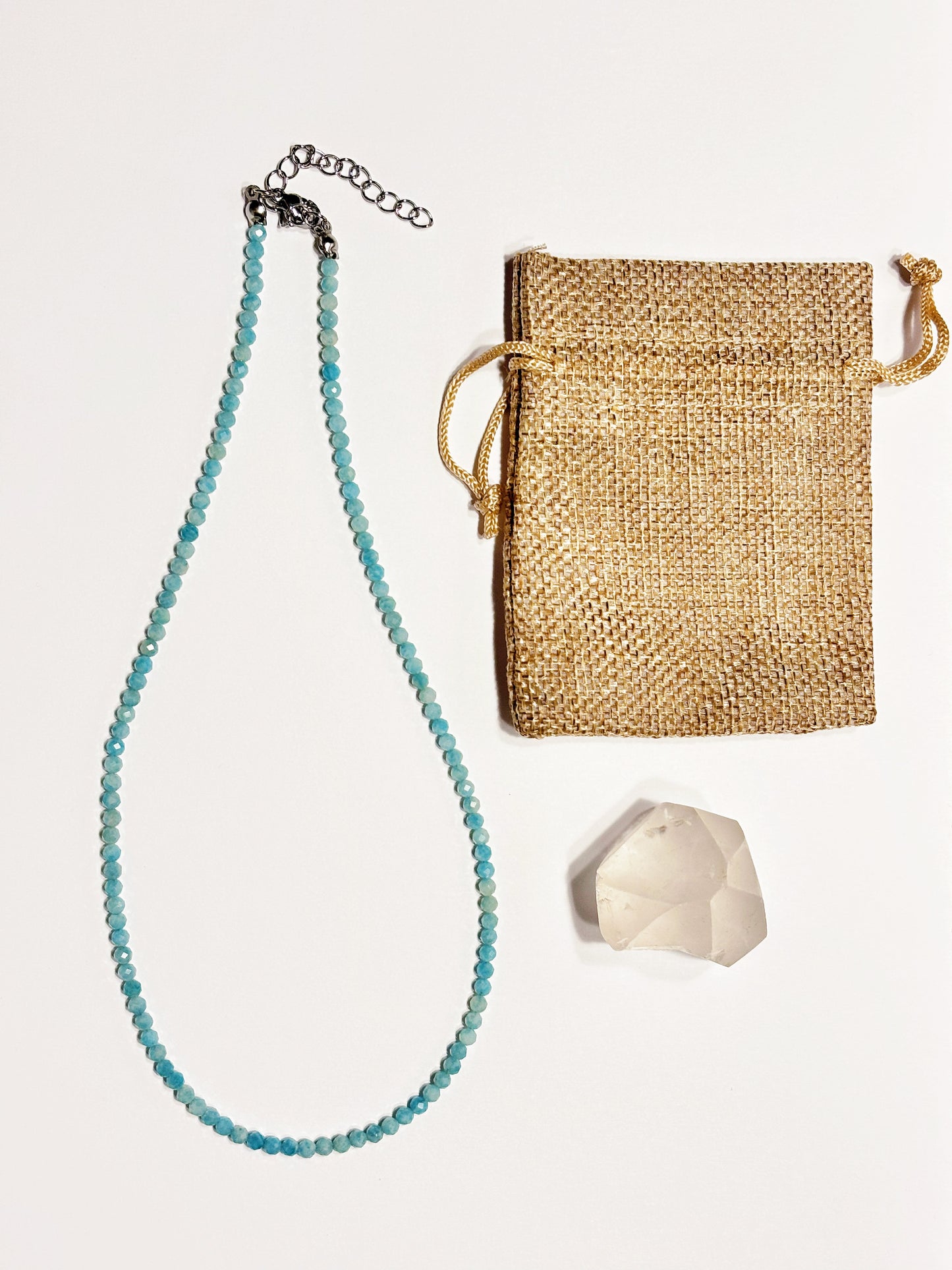 Collar piedras biseladas