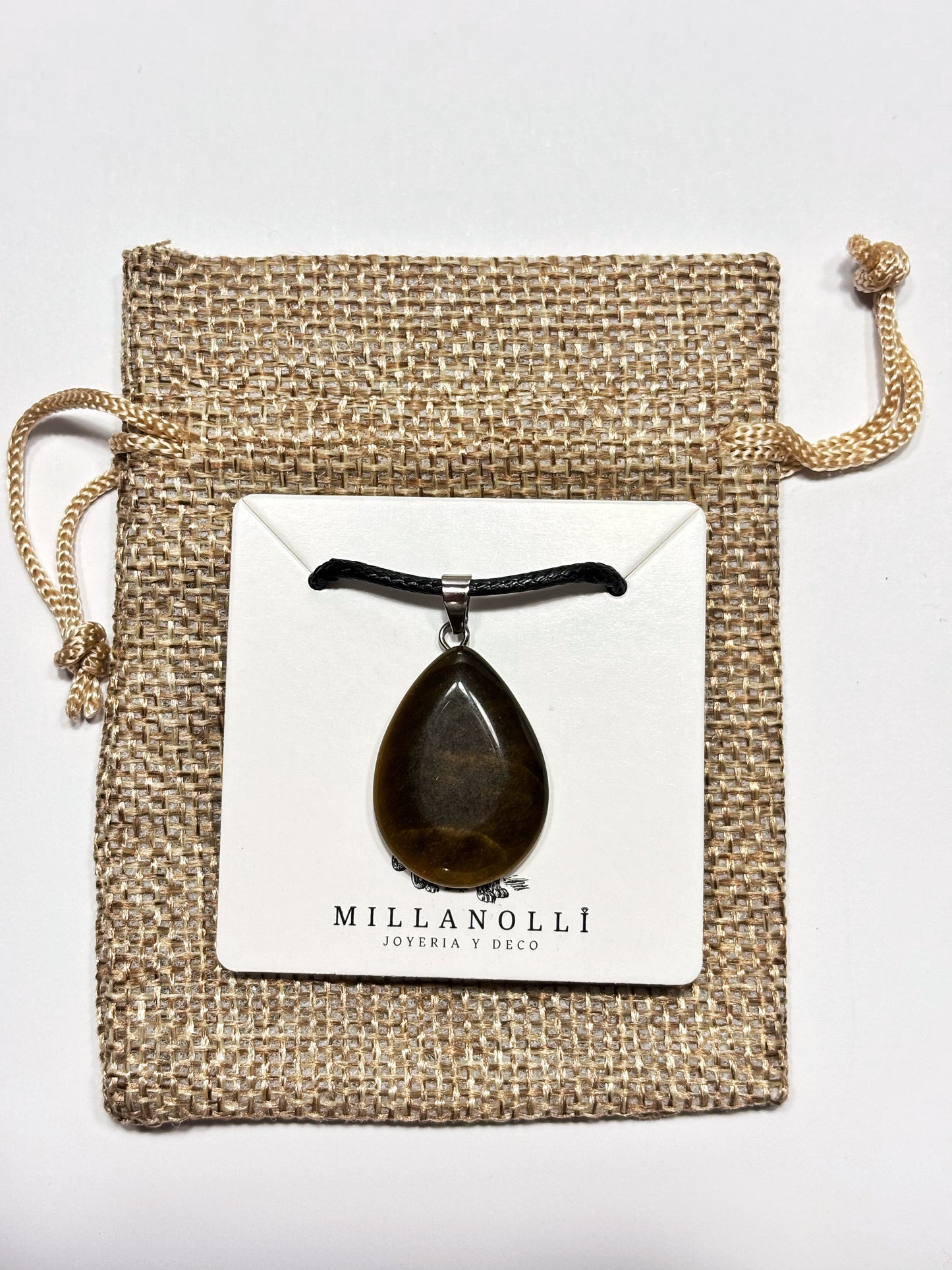 Collares de piedra natural