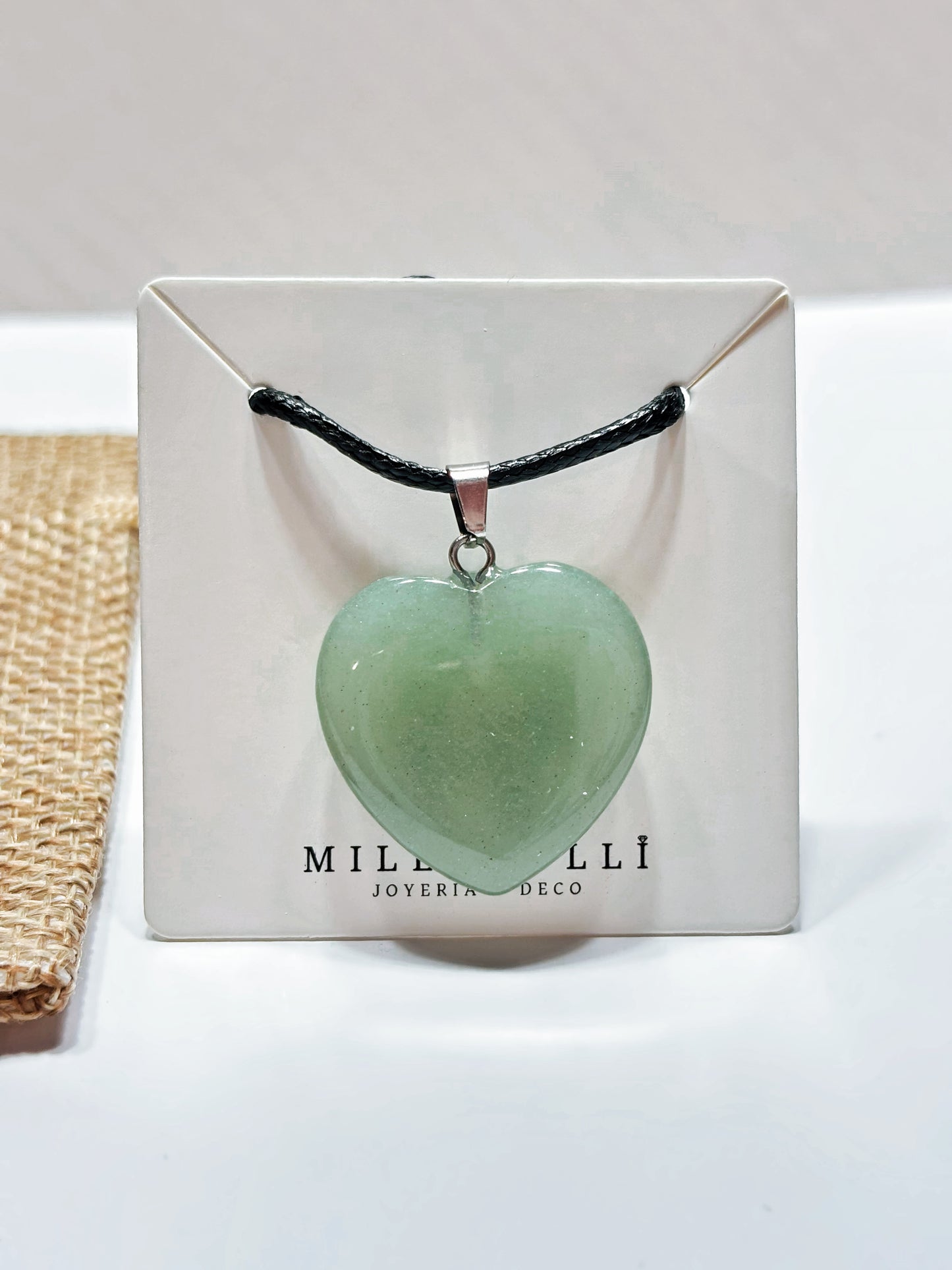 Collares de piedra natural