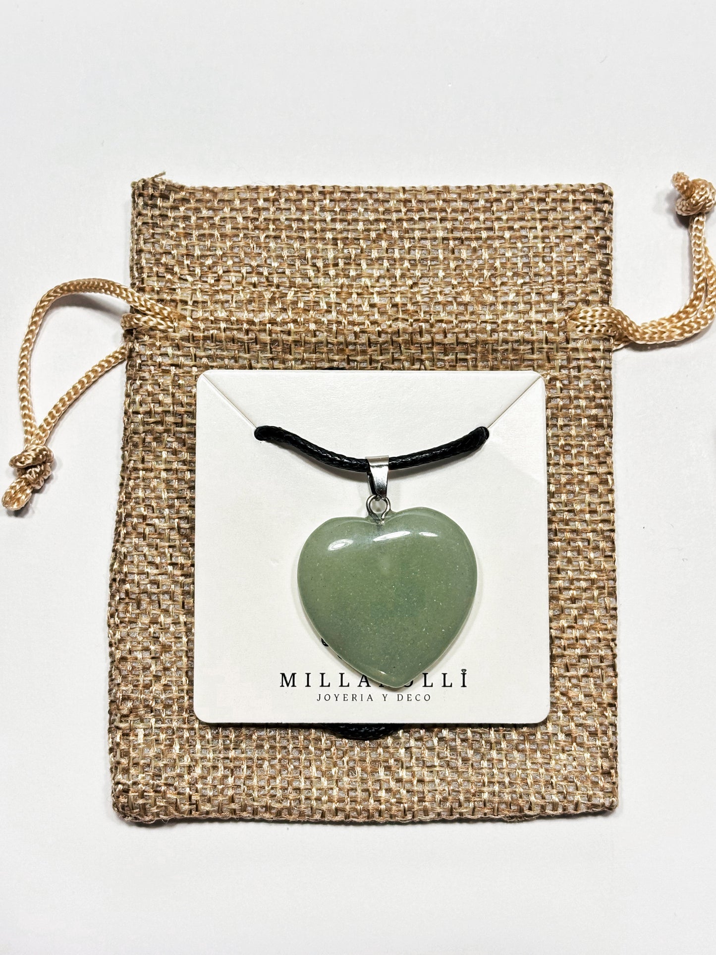 Collares de piedra natural