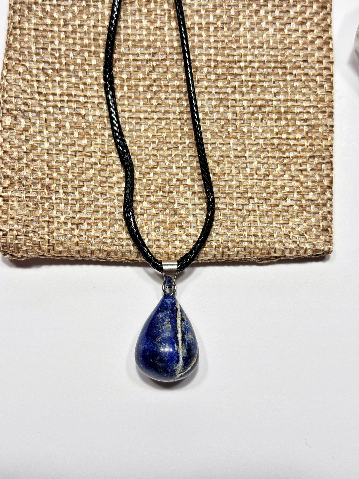 Collares de piedra natural