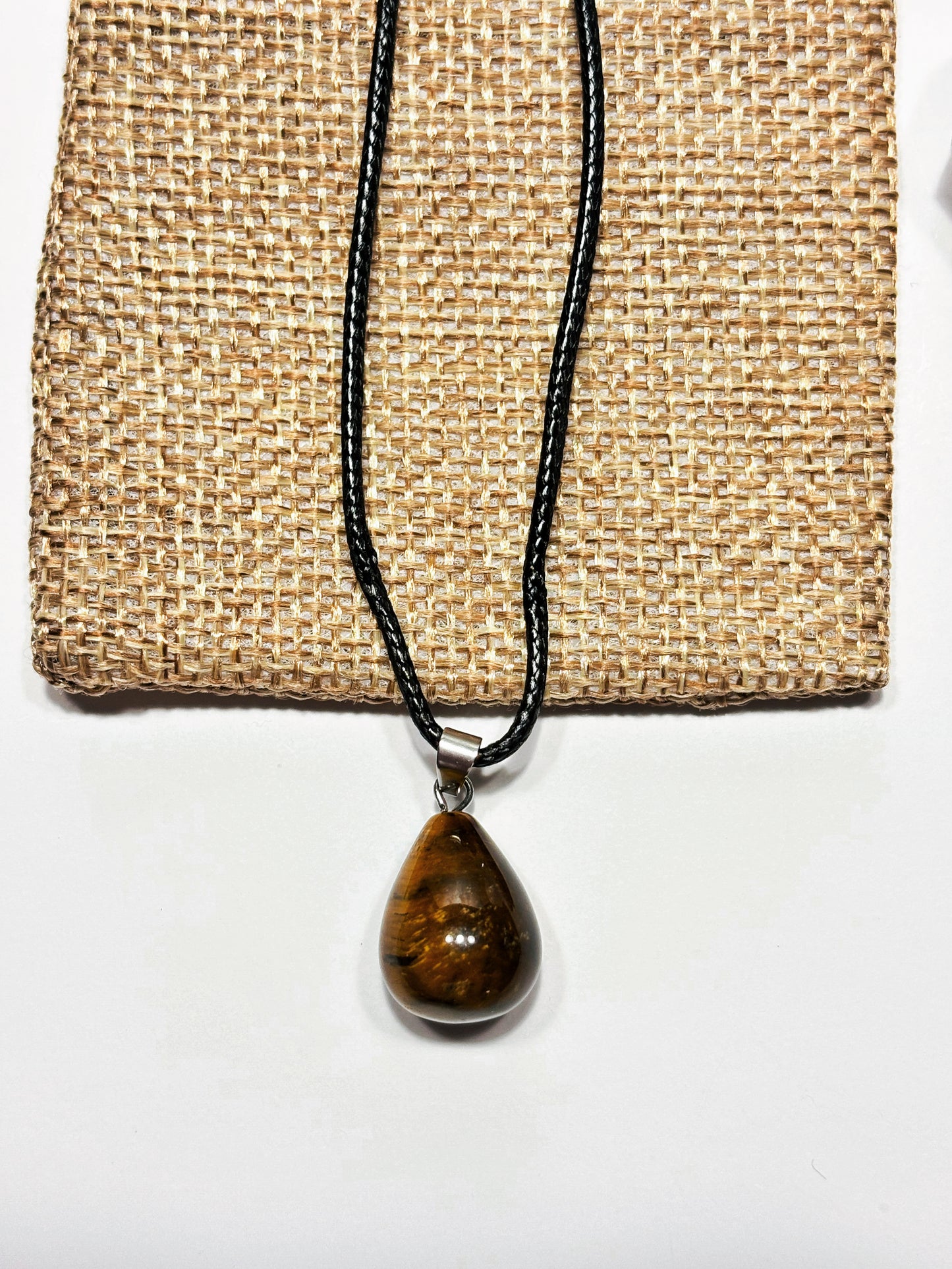 Collares de piedra natural