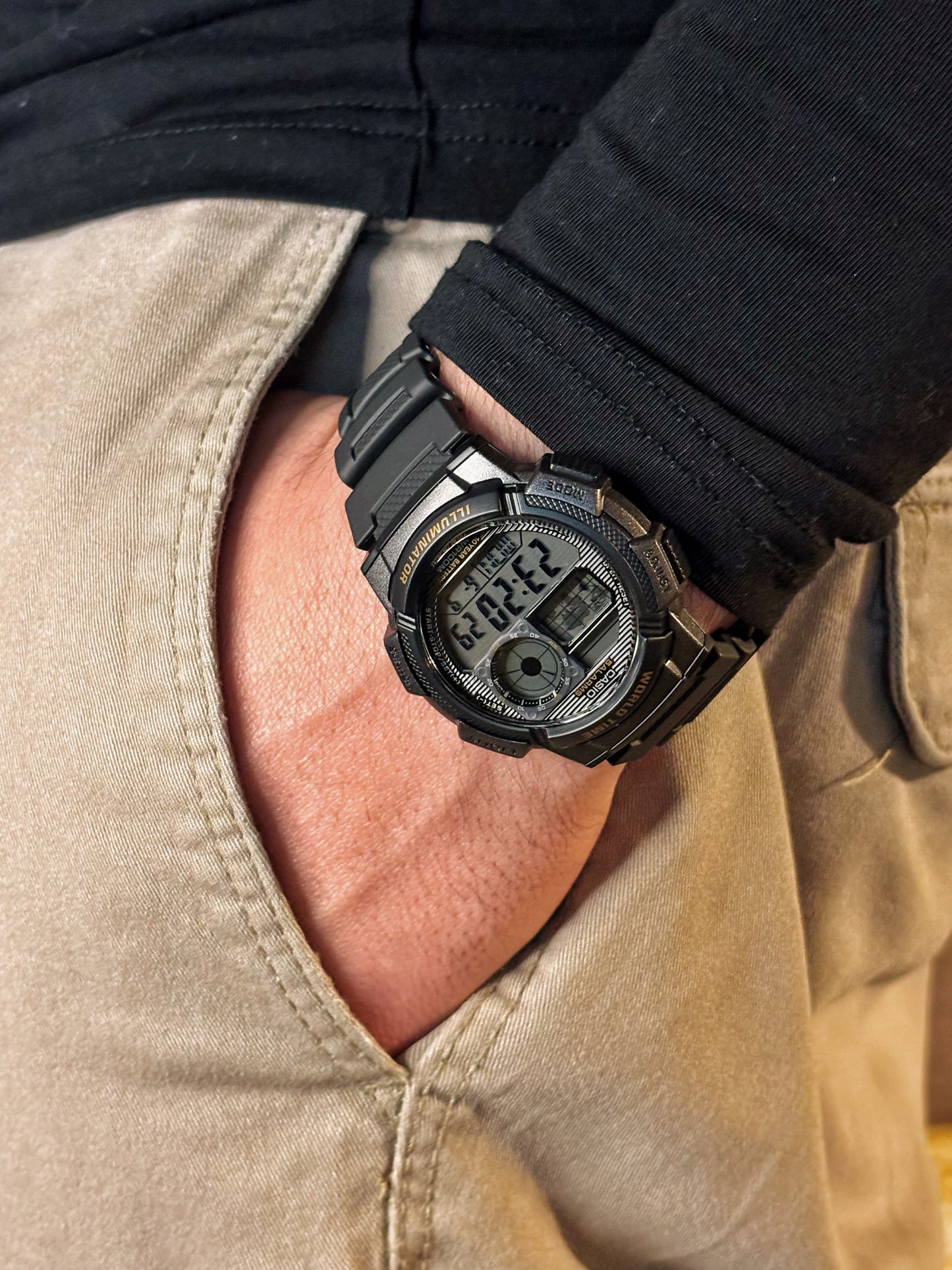 Reloj Casio AE-1000W-1AV