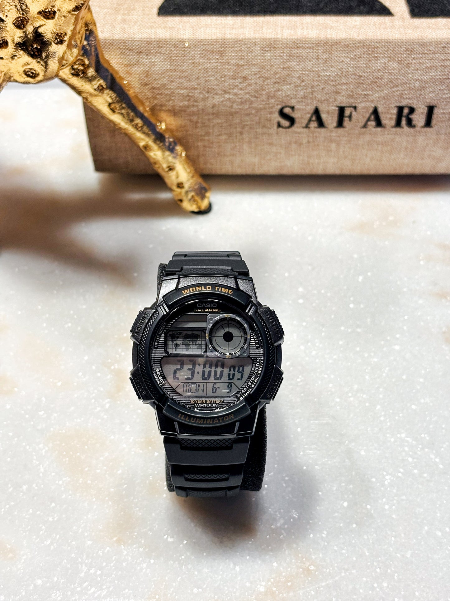 Reloj Casio AE-1000W-1AV