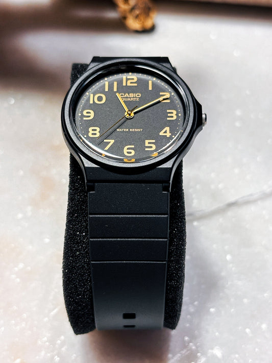 Reloj CASIO Modelo: MQ-24-1B2