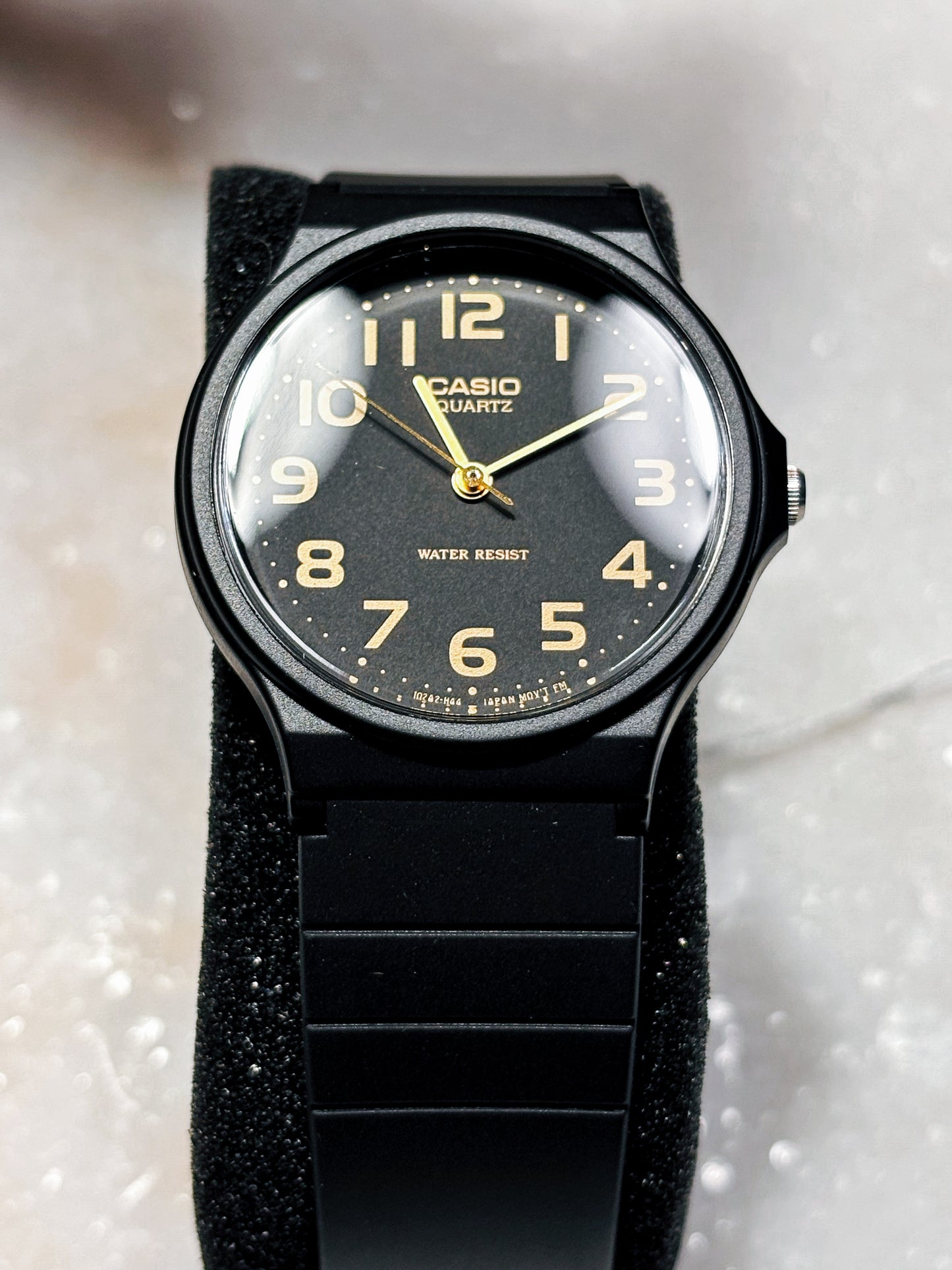 Reloj CASIO Modelo: MQ-24-1B2