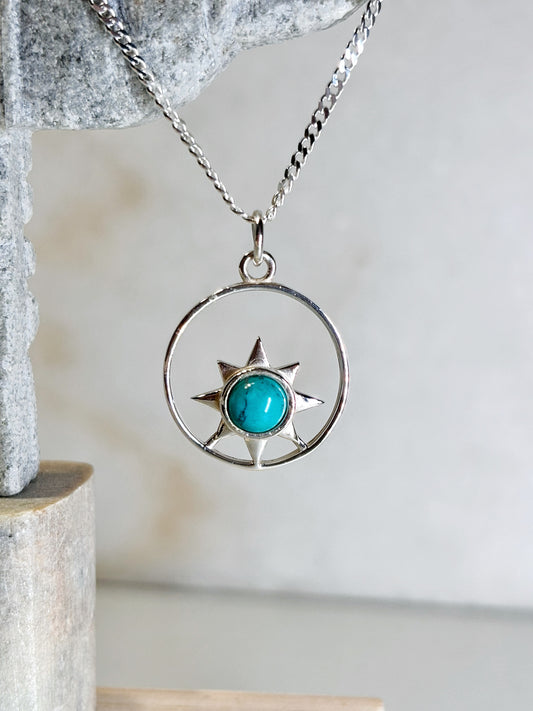 Collar sol con piedra