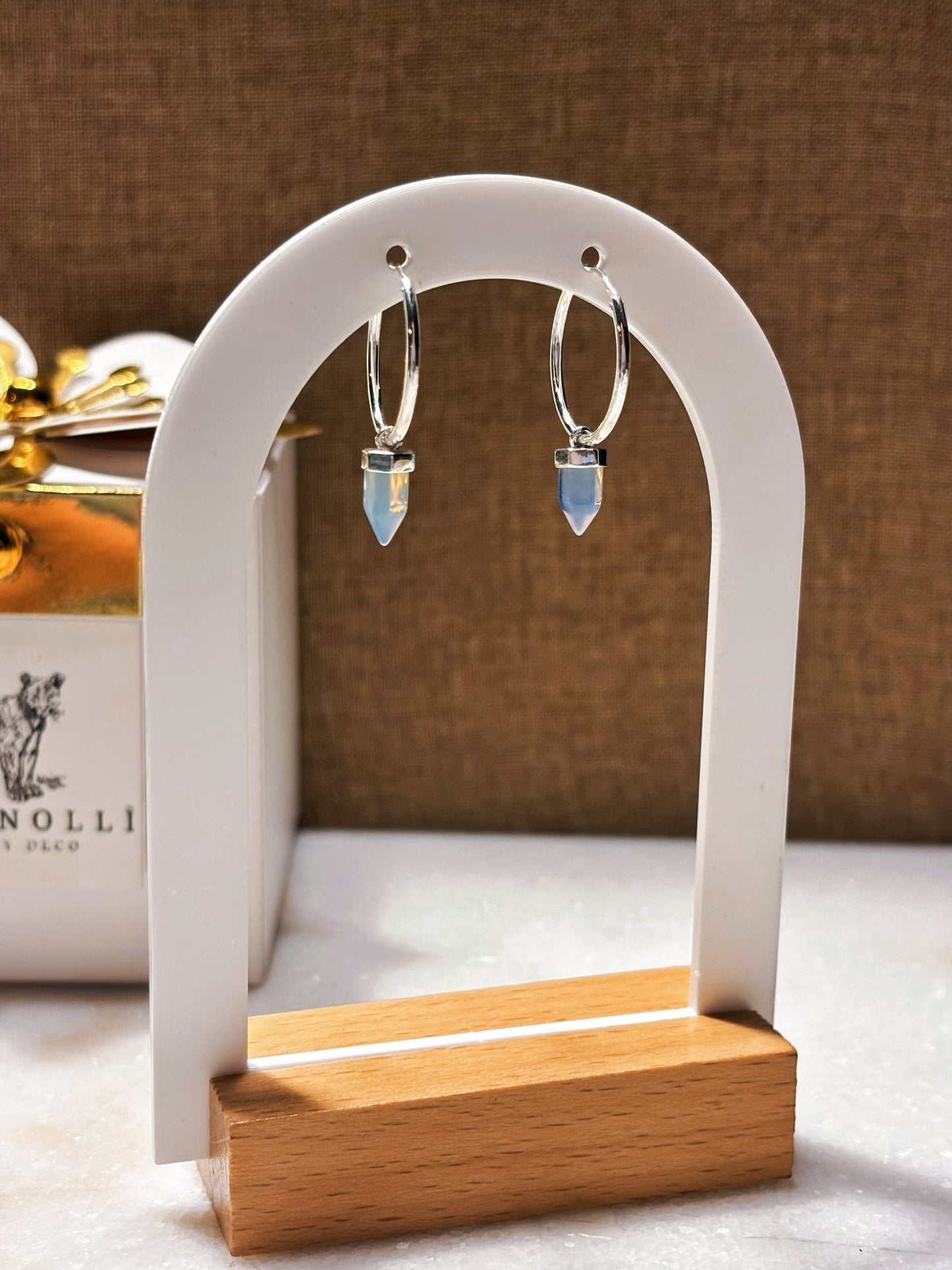 Aros argolla con piedra luna