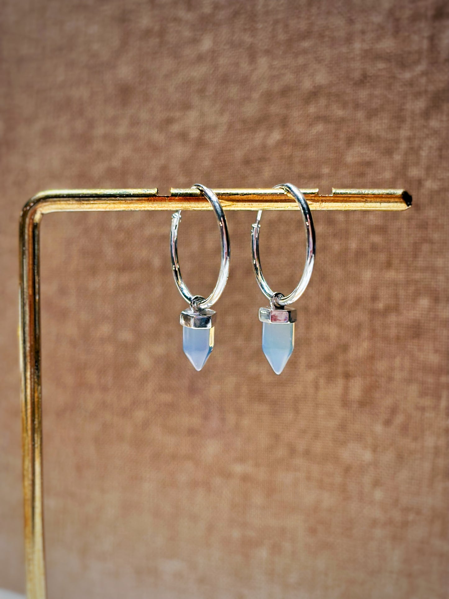 Aros argolla con piedra luna