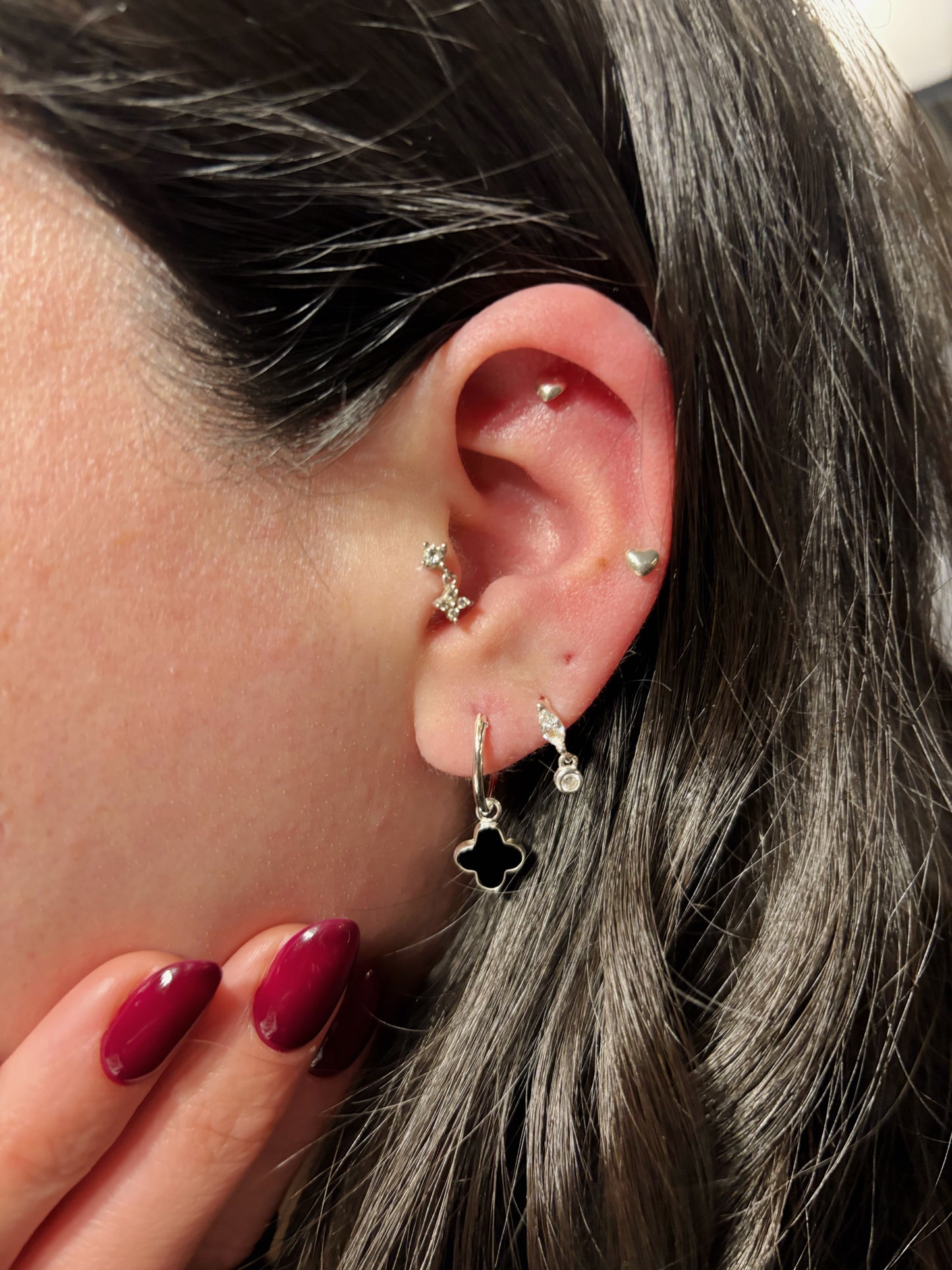 Aros trébol ónix negro