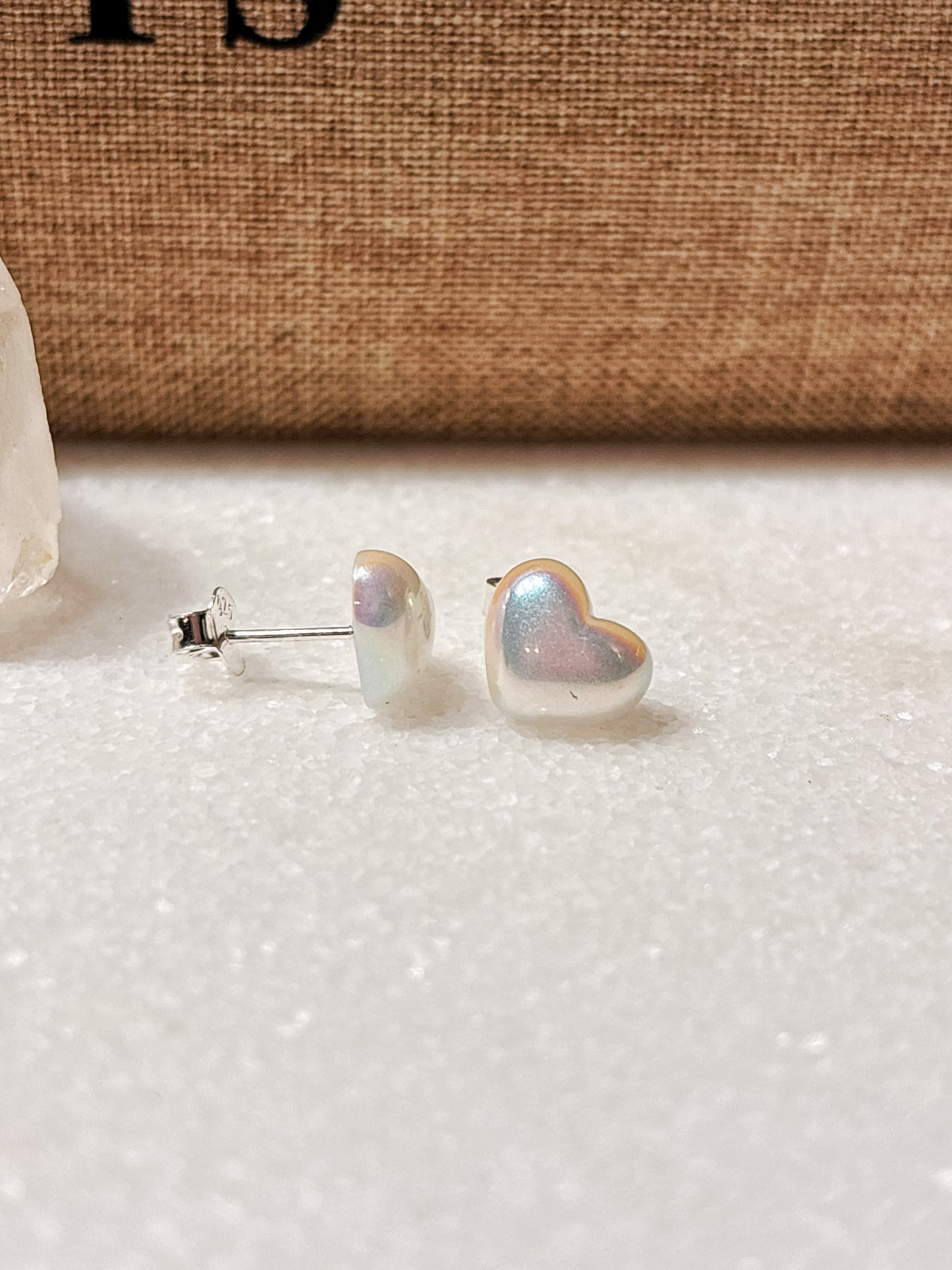 Aros corazón perla tornasol