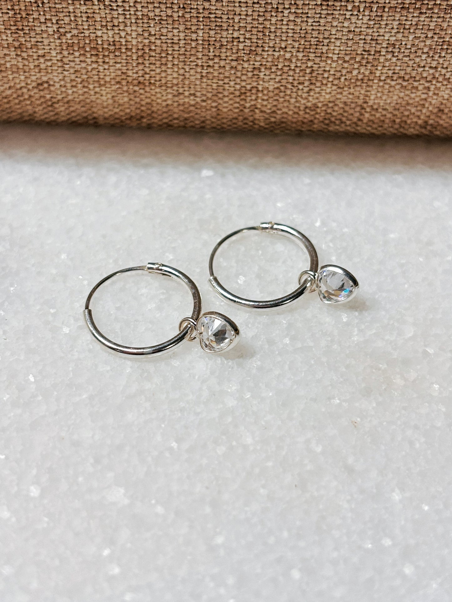 Aros argolla circón corazón