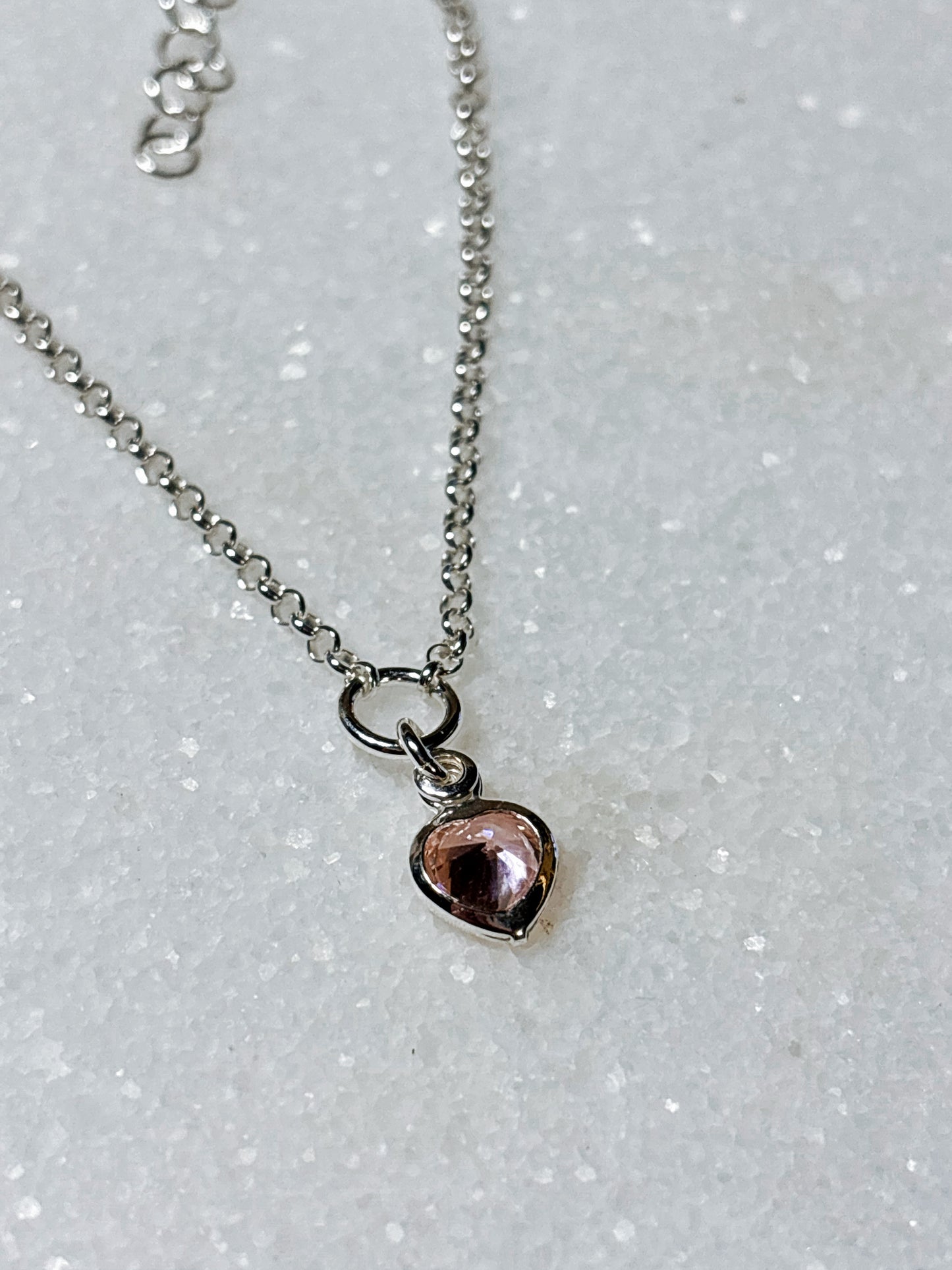 Pulsera corazón Swarovski rosado.