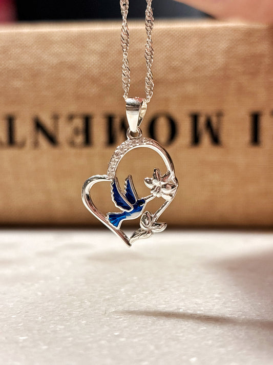 Collar corazón de colibrí