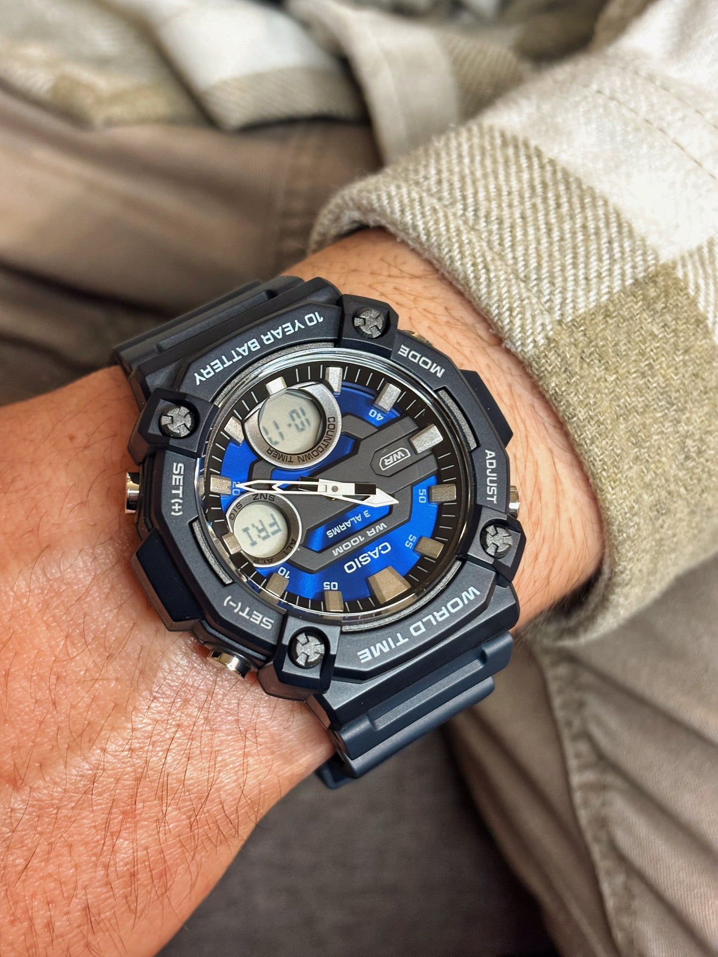 Reloj Casio AEQ-120W-2A