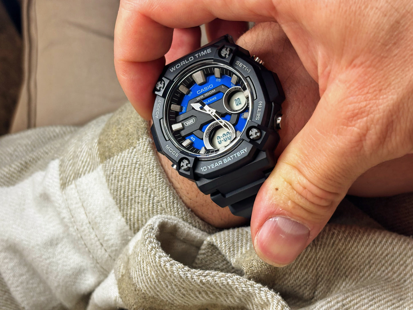 Reloj Casio AEQ-120W-2A