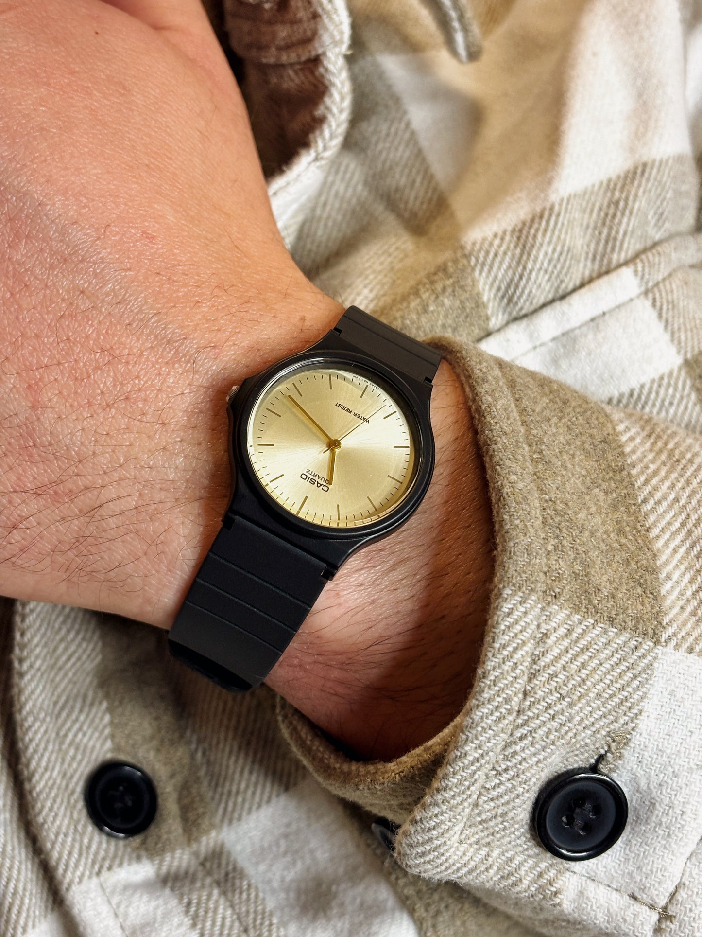 Reloj Casio MQ-24-9E