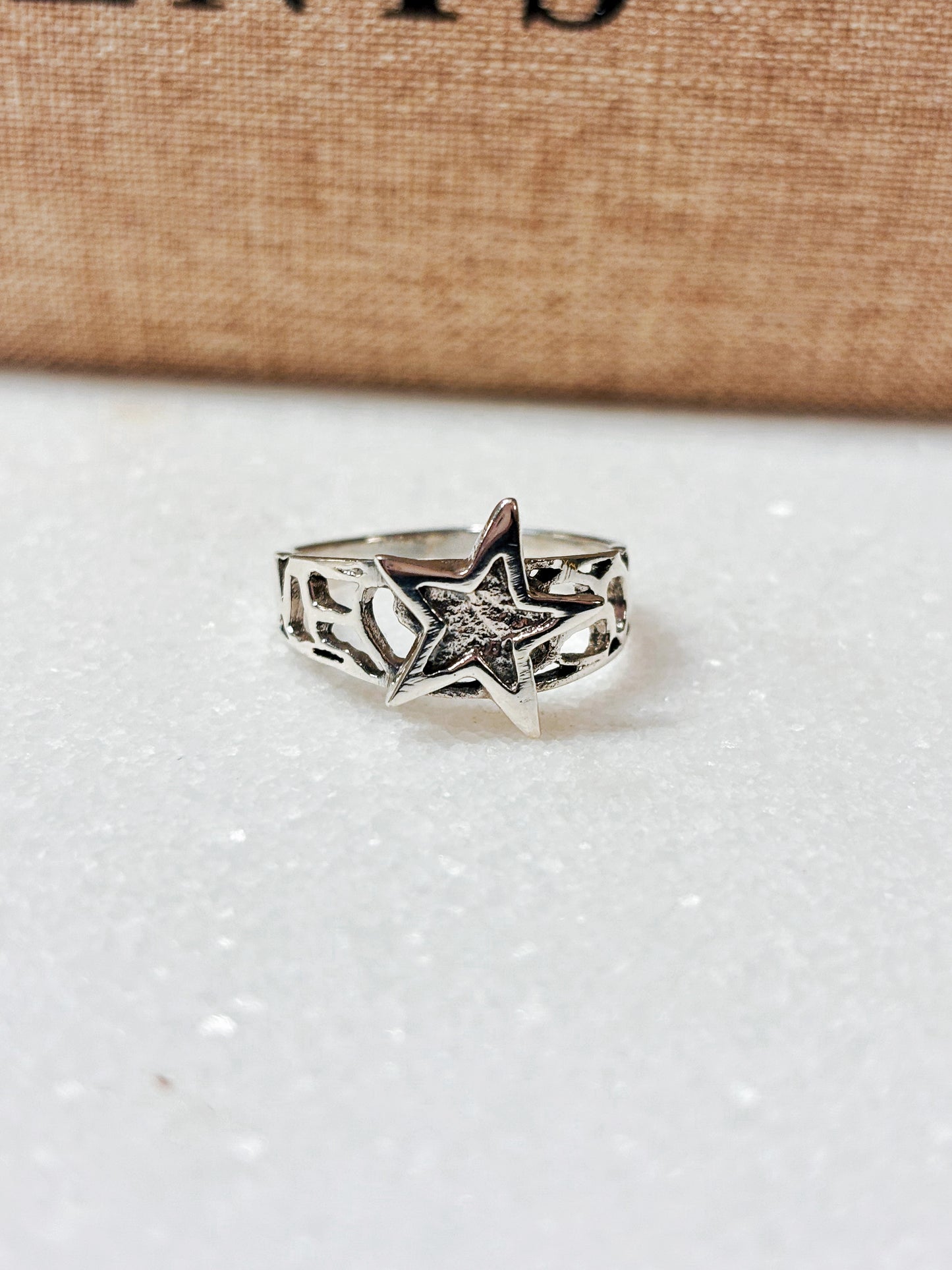 Anillo estrella calada