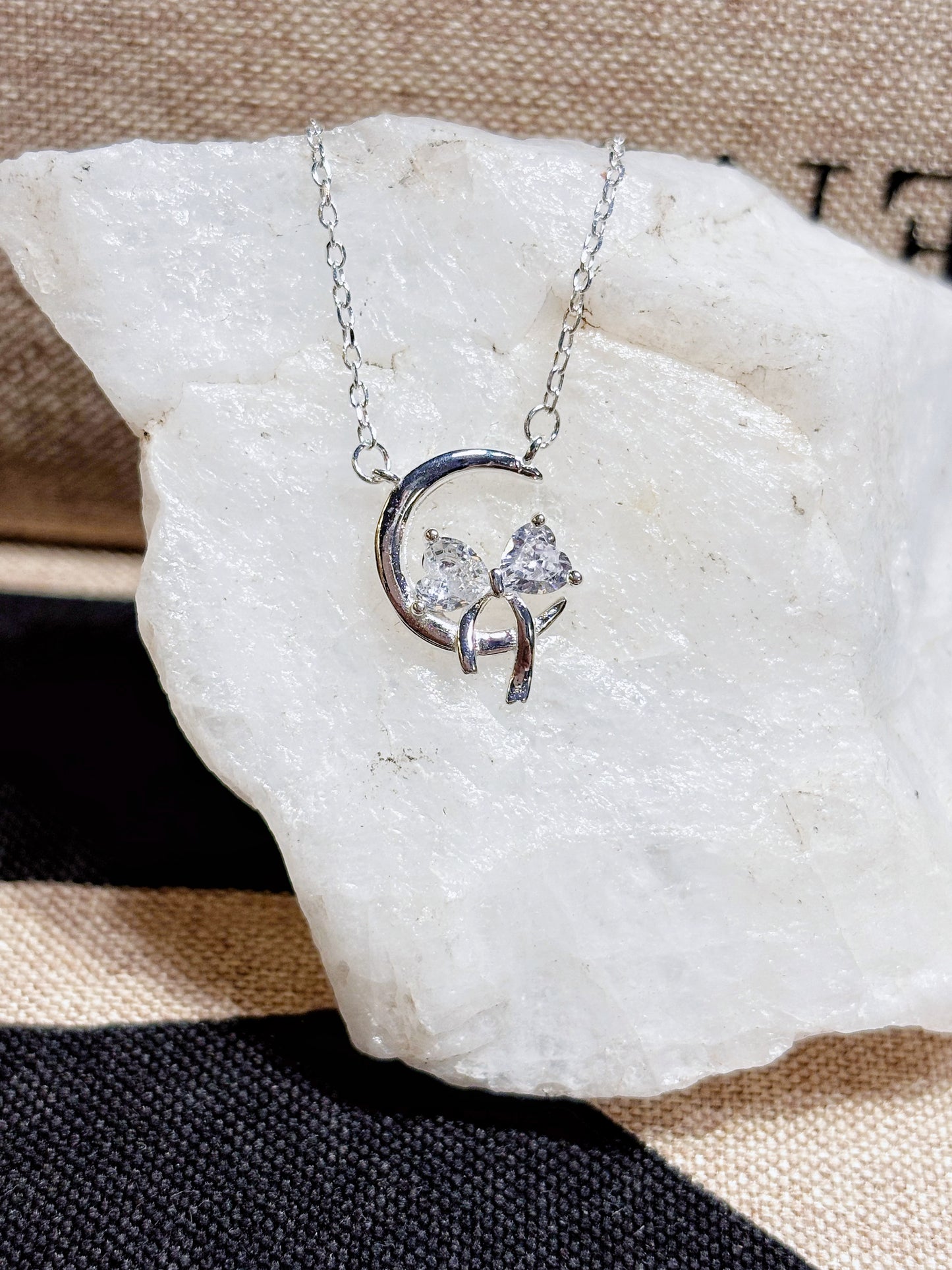 Collar coquette circón