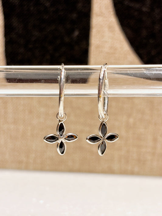 Aros argolla flor negro