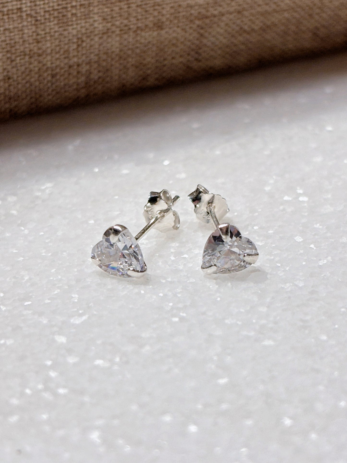 Aros corazón de circón