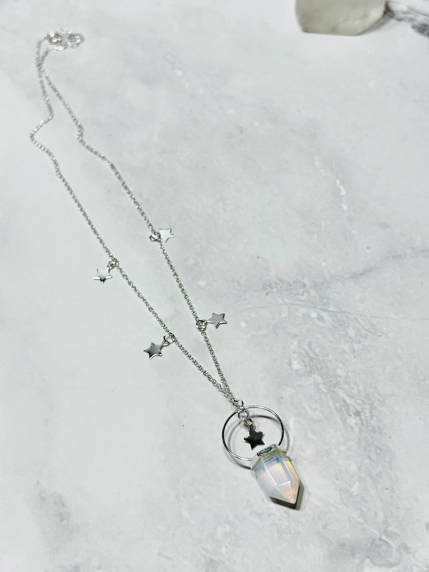 Collar estrellas con ópalo