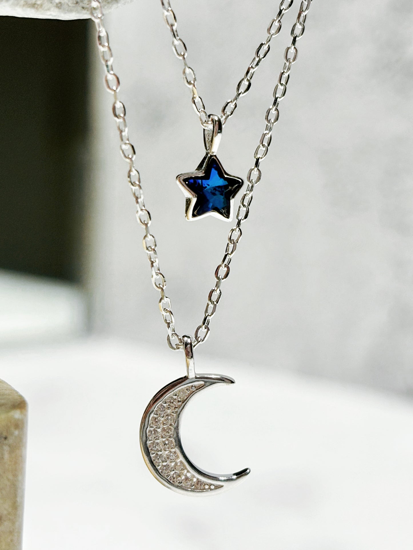 Collar doble cadena luna estrella