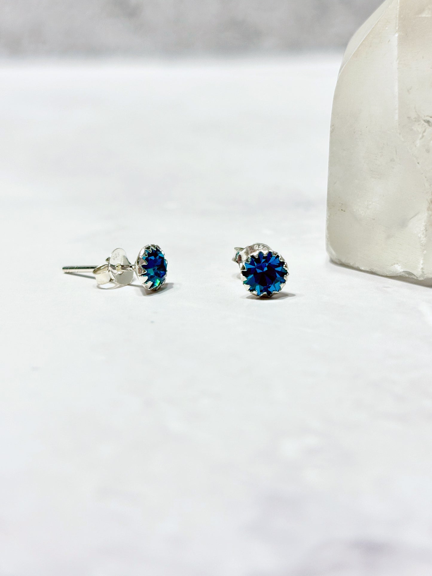 Aros delicados con cristal