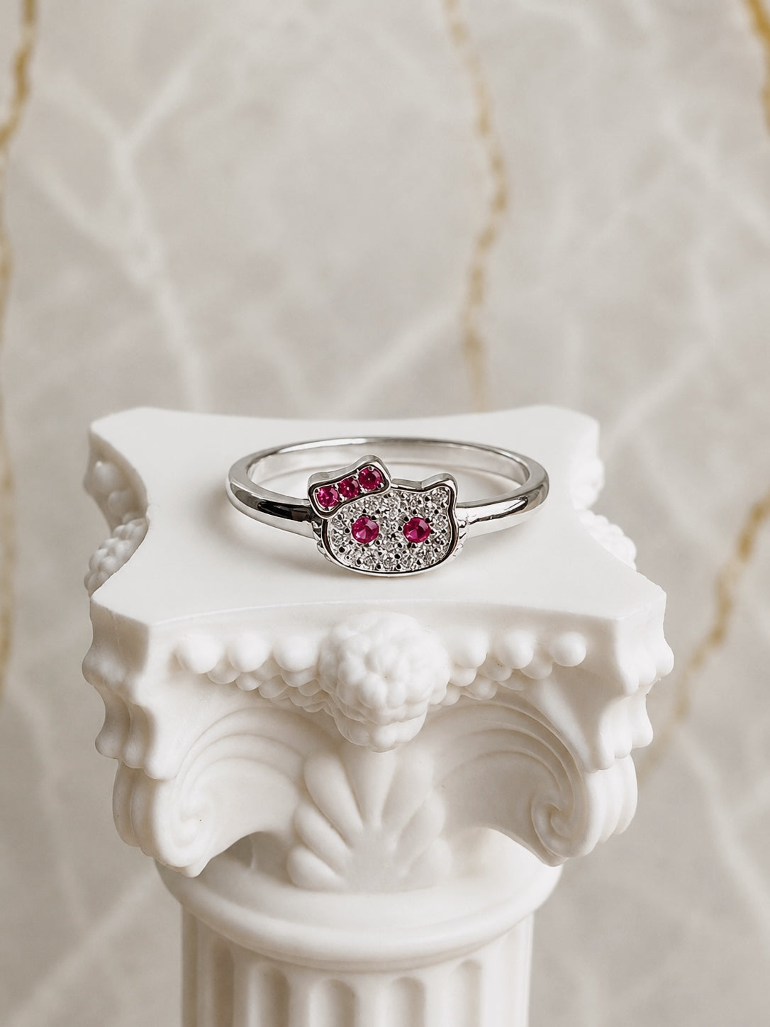 Anillo Estilo Gatita con Circones